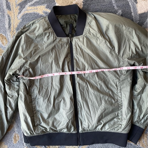 Under Armour Women's Unstoppable Reactor Reversible Bomber Medium - Picture 10 of 13